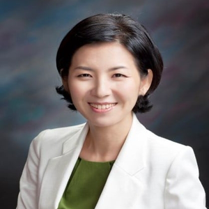 Yoonjung Lee (CEO of Le Creuset Korea)